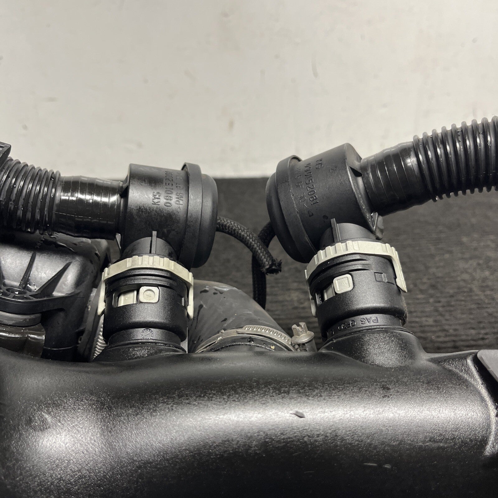 ☑️ 07-13 OEM BMW E90 E92 E93 Charge Pipe Diver Valves Induction Pipe Tract N54