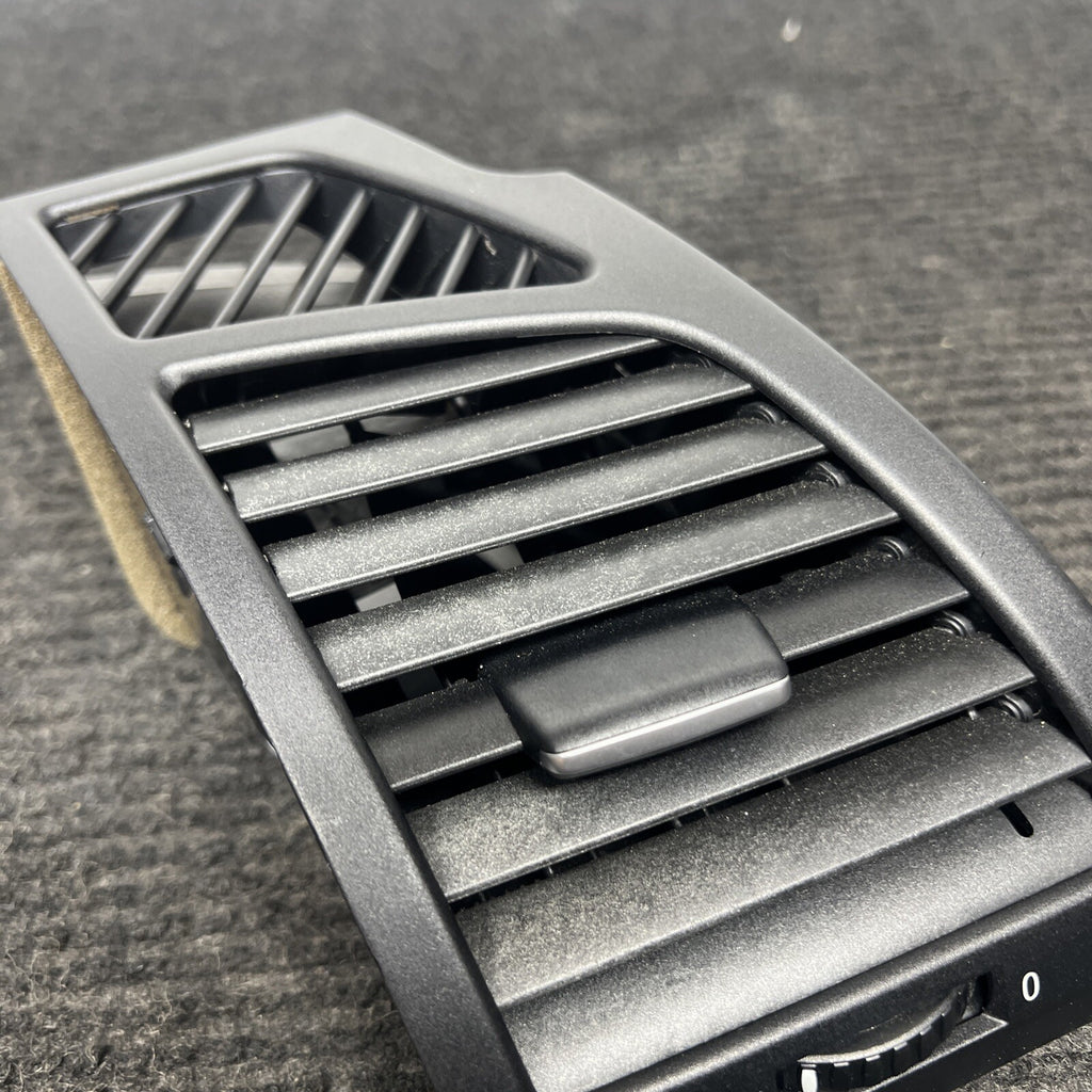 ☑️ 08-13 OEM BMW E82 E88 135 128 Coupe Dash Right Passenger Side Air Vent