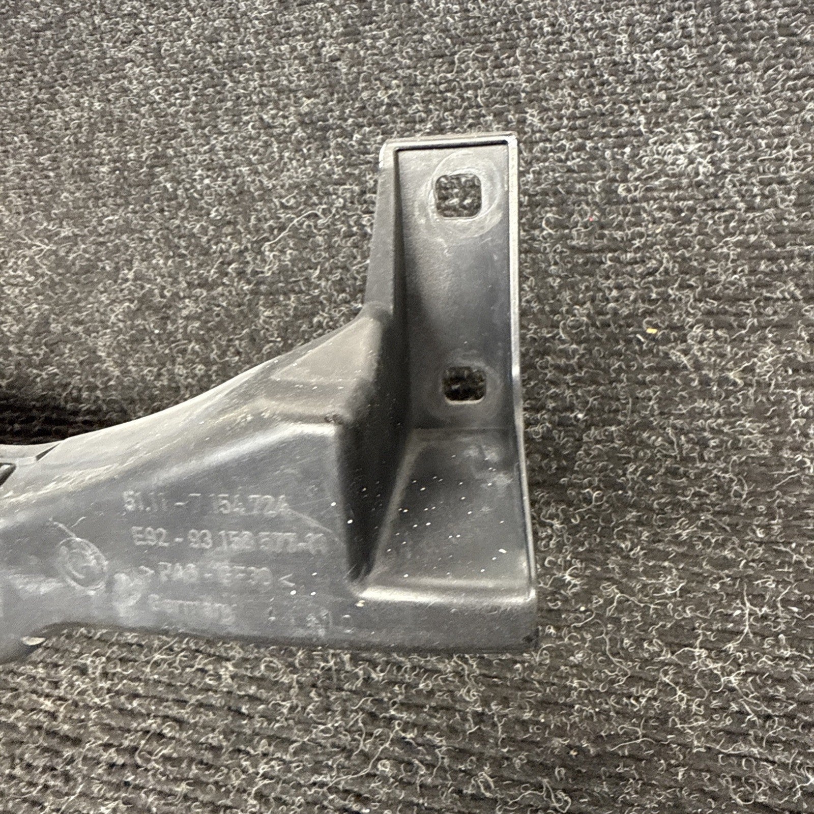 ☑️ 07-10 OEM BMW E92 E93 335 Right Passenger Headlight Bracket Carrier Mount