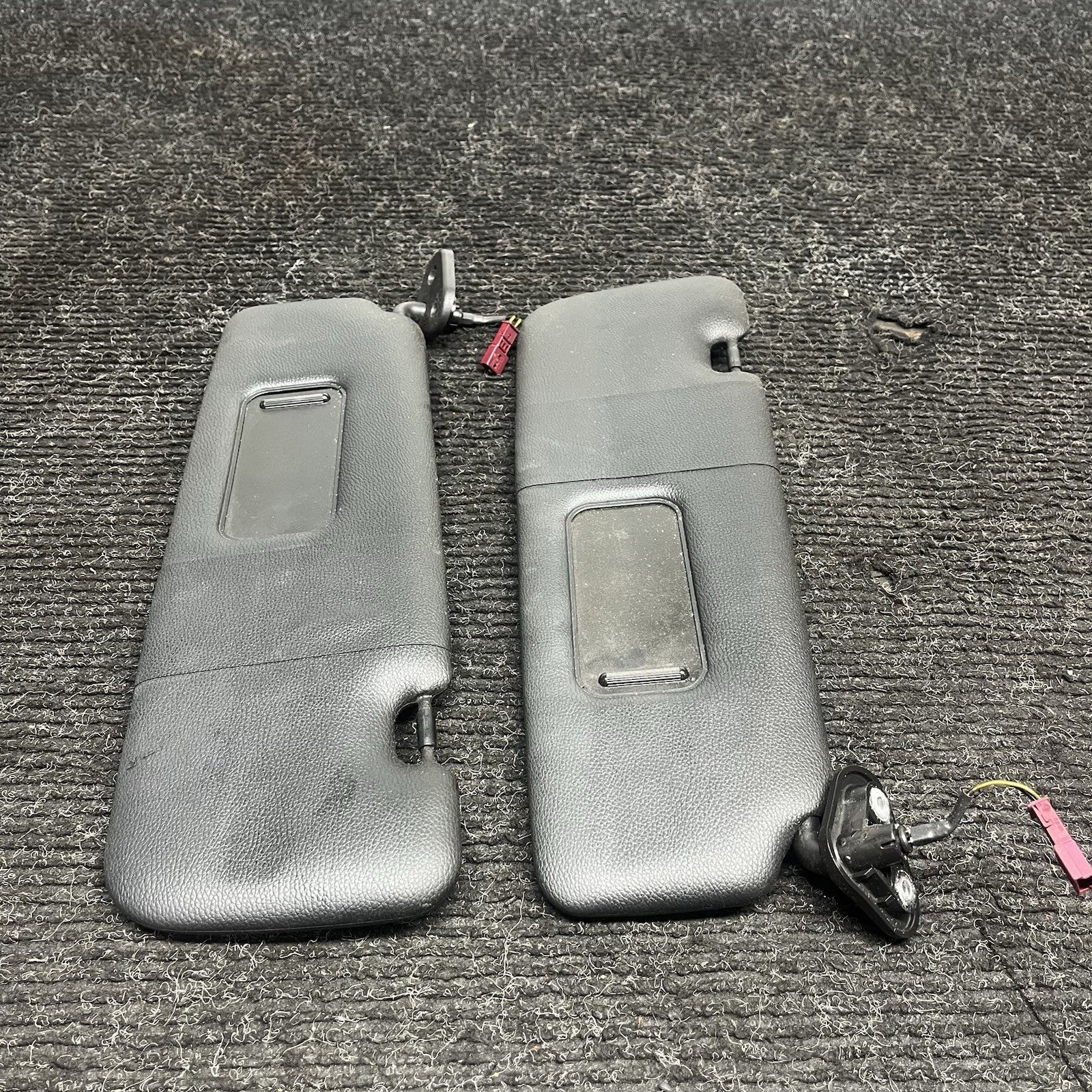 ☑️ 2006-2013 BMW E93 Sun Visor Shade Set Visors Left Right Pair Black OEM
