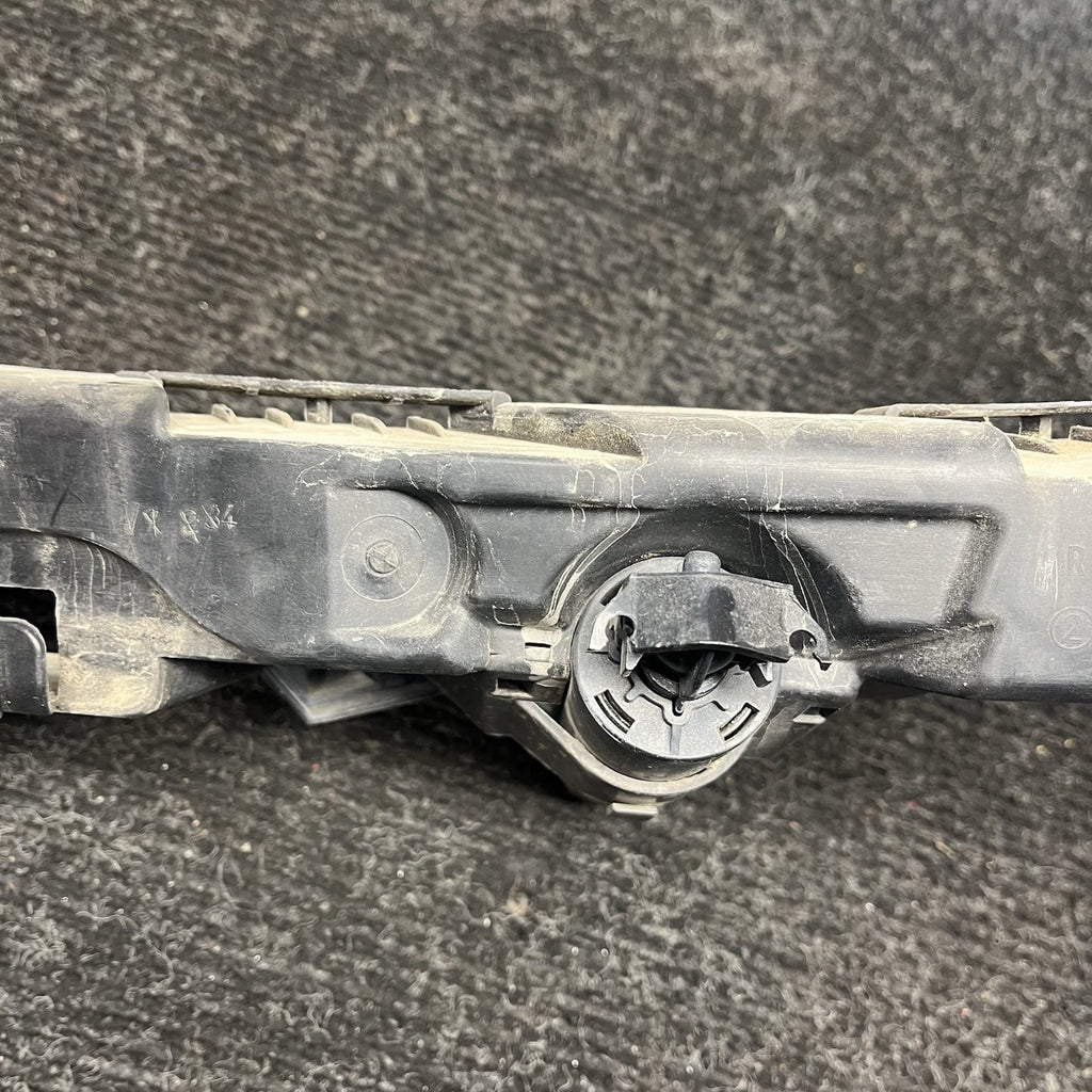☑️ 07-10 OEM BMW E92 E93 328 335 Right Passenger Headlight Bracket Carrier Mount