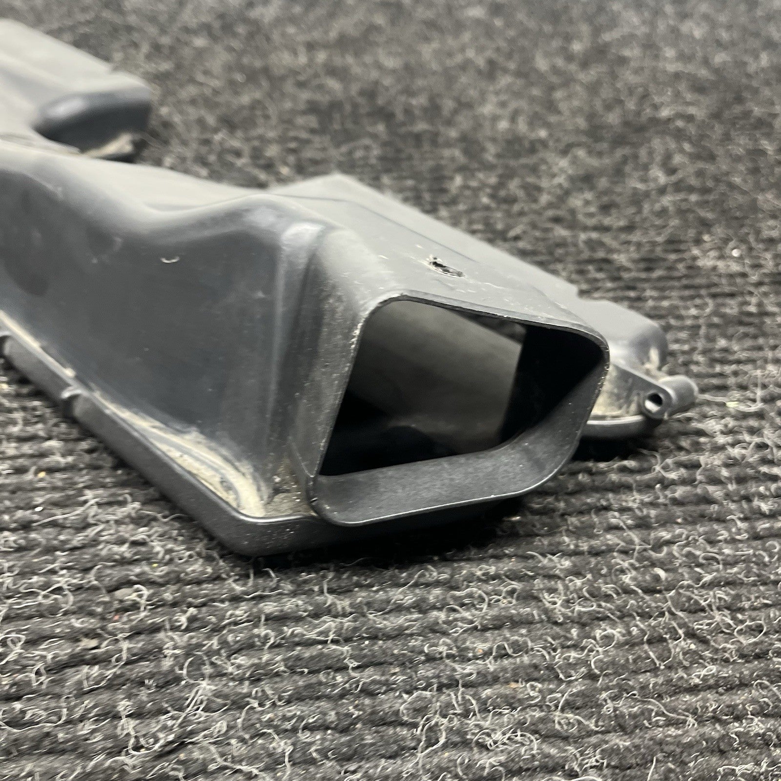 ☑️08-13 OEM BMW E90 E92 E93 M3 Front Inlet Intake Tube Pipe Air Duct Engine S65