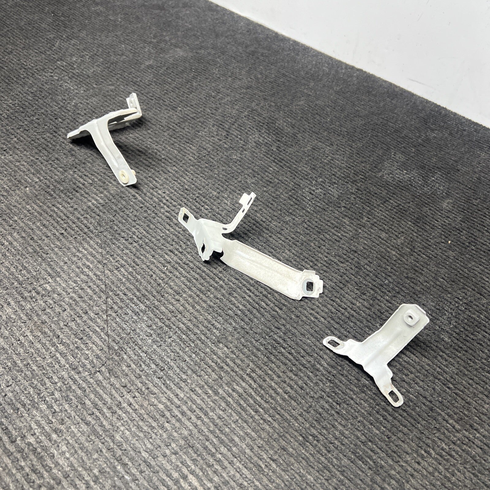 ☑️ 14-20 OEM BMW F22 F23 230 M235 Front Left Fender Wing Holder Brackets SET (3)