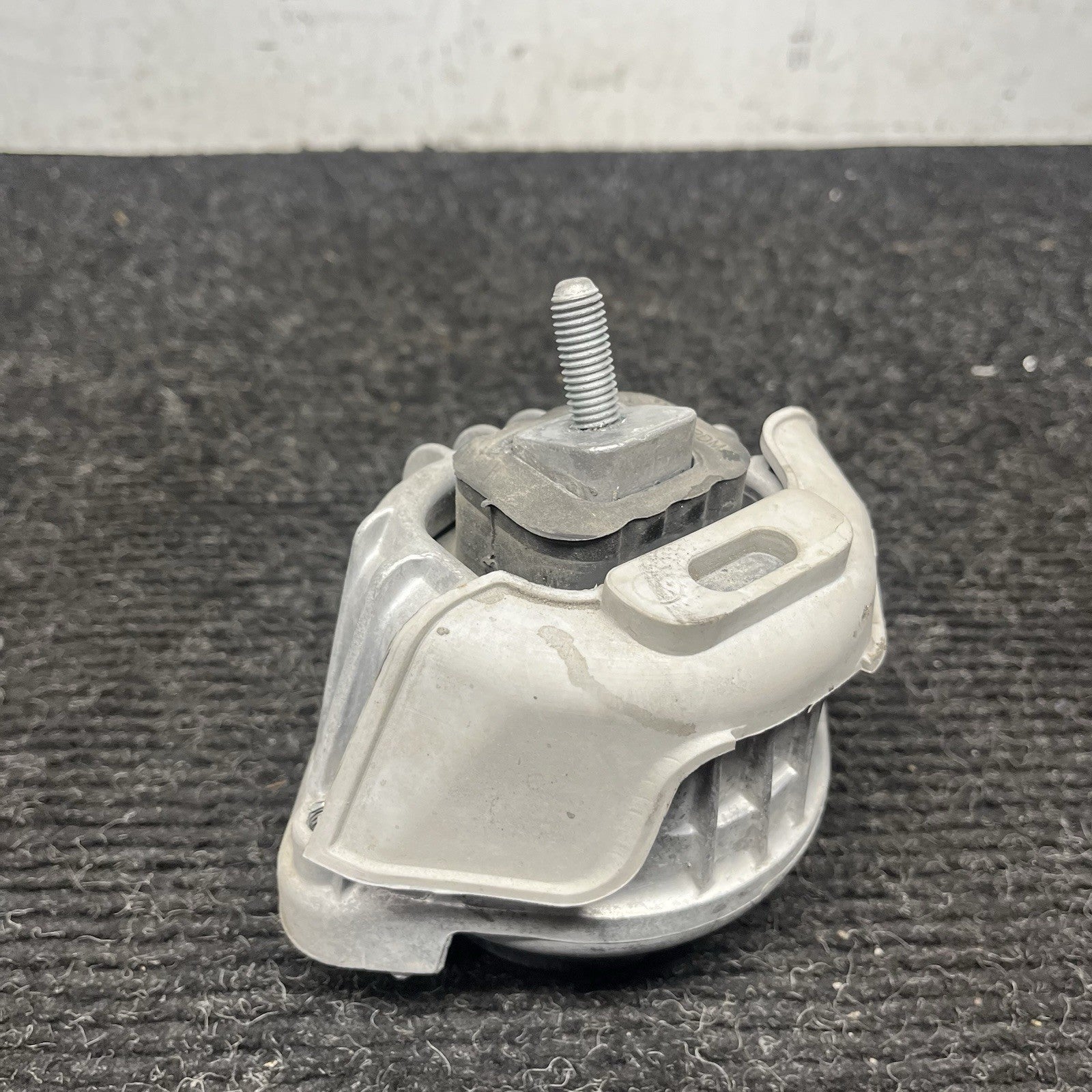 ☑️ OEM 2007-2013 BMW 328i 335i E90 E92 E93 Driver Engine Mount OEM