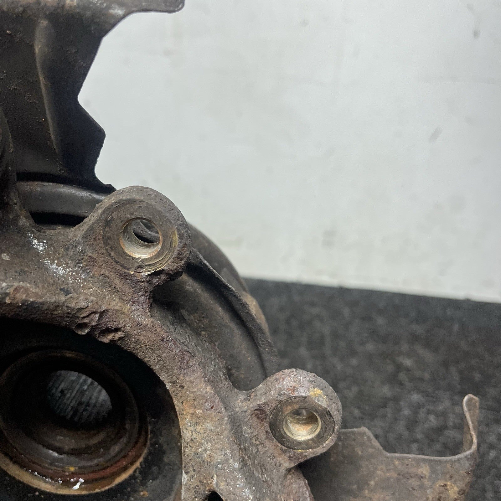 ☑️ 91-99 BMW E36 323 325 328 Rear Right Trailing Arm Wheel Hub Axle Assembly OEM