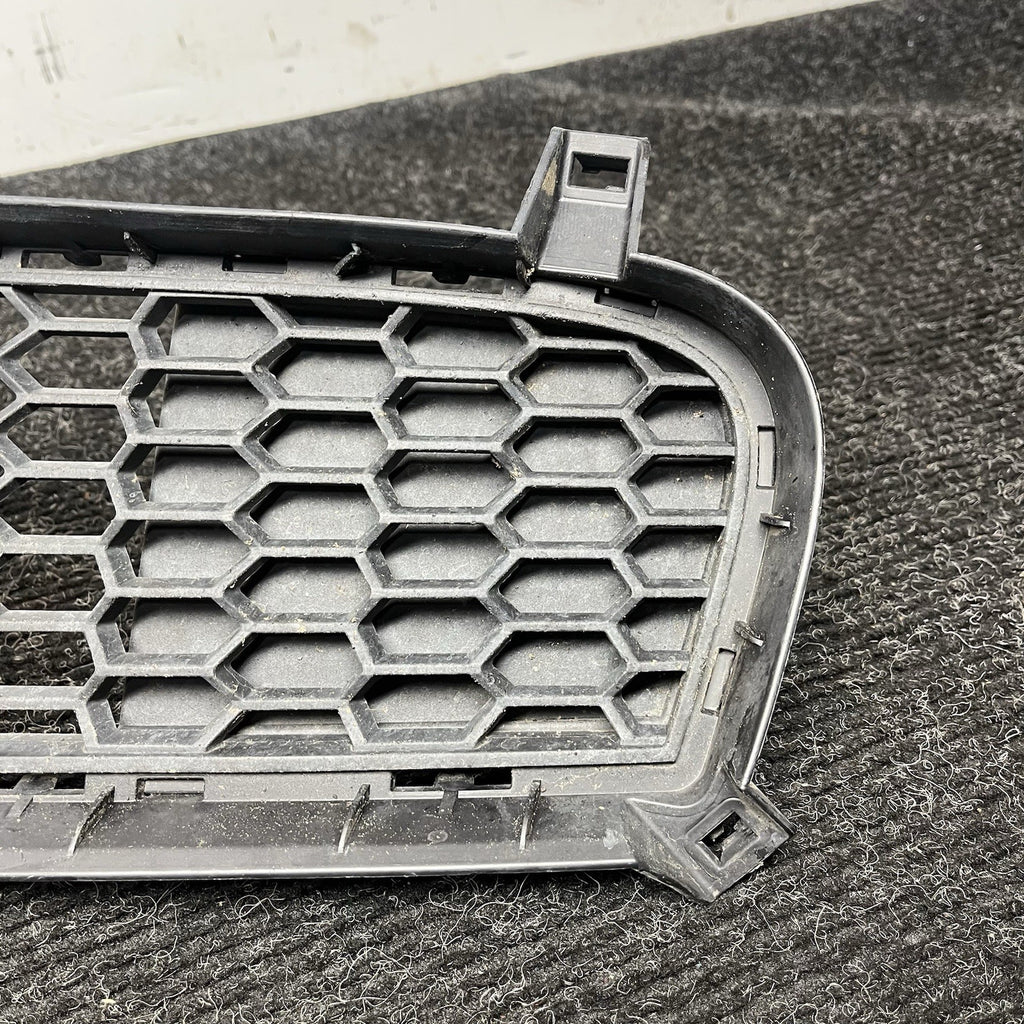☑️ 11-13 BMW E70 X5 GRILLE MESH TRIM FRONT BOTTOM LOWER BUMPER OEM 081523