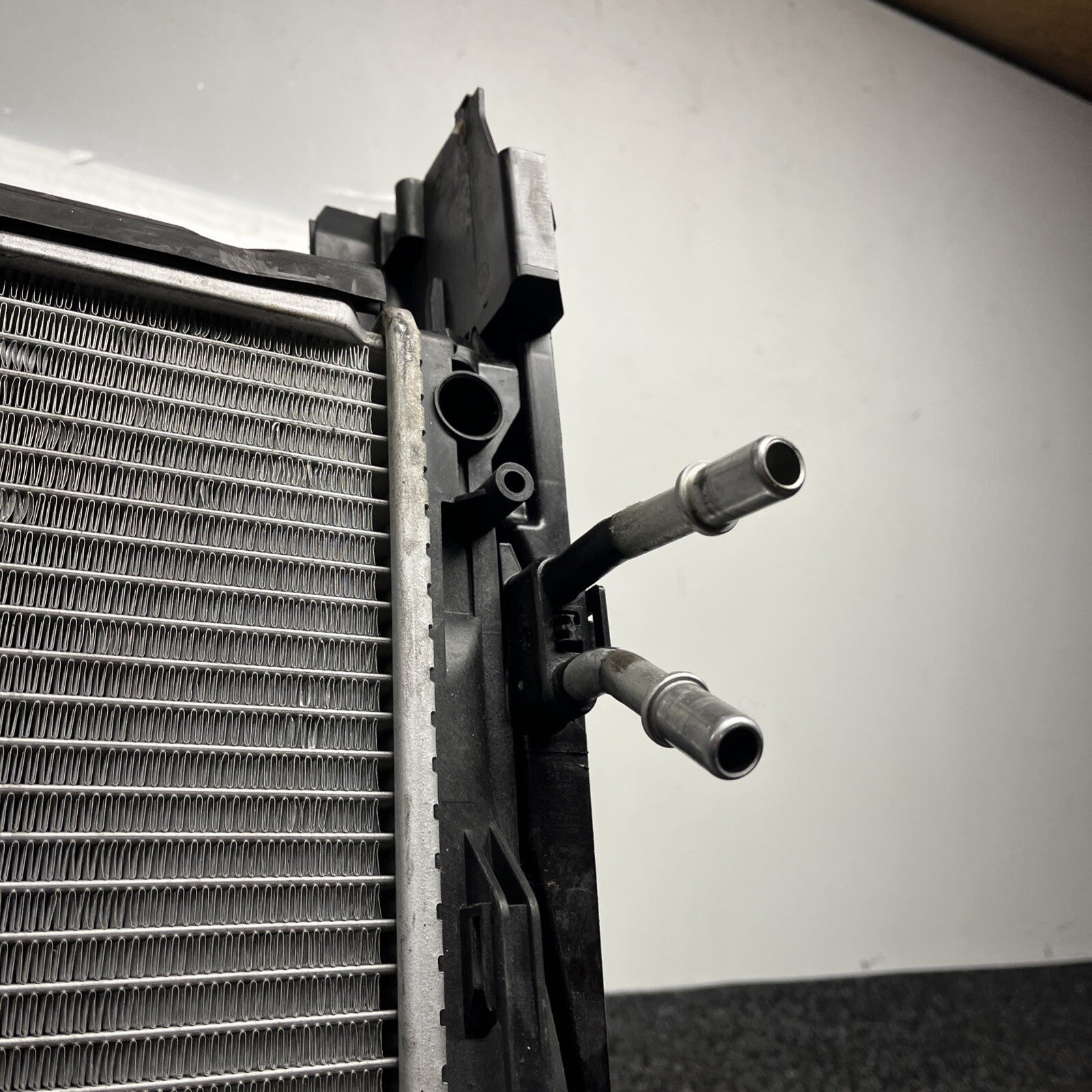 ☑️ 07-13 BMW E92 N54 335i RADIATOR A/T TRANSMISSION OIL COOLER W CONDENSER OEM