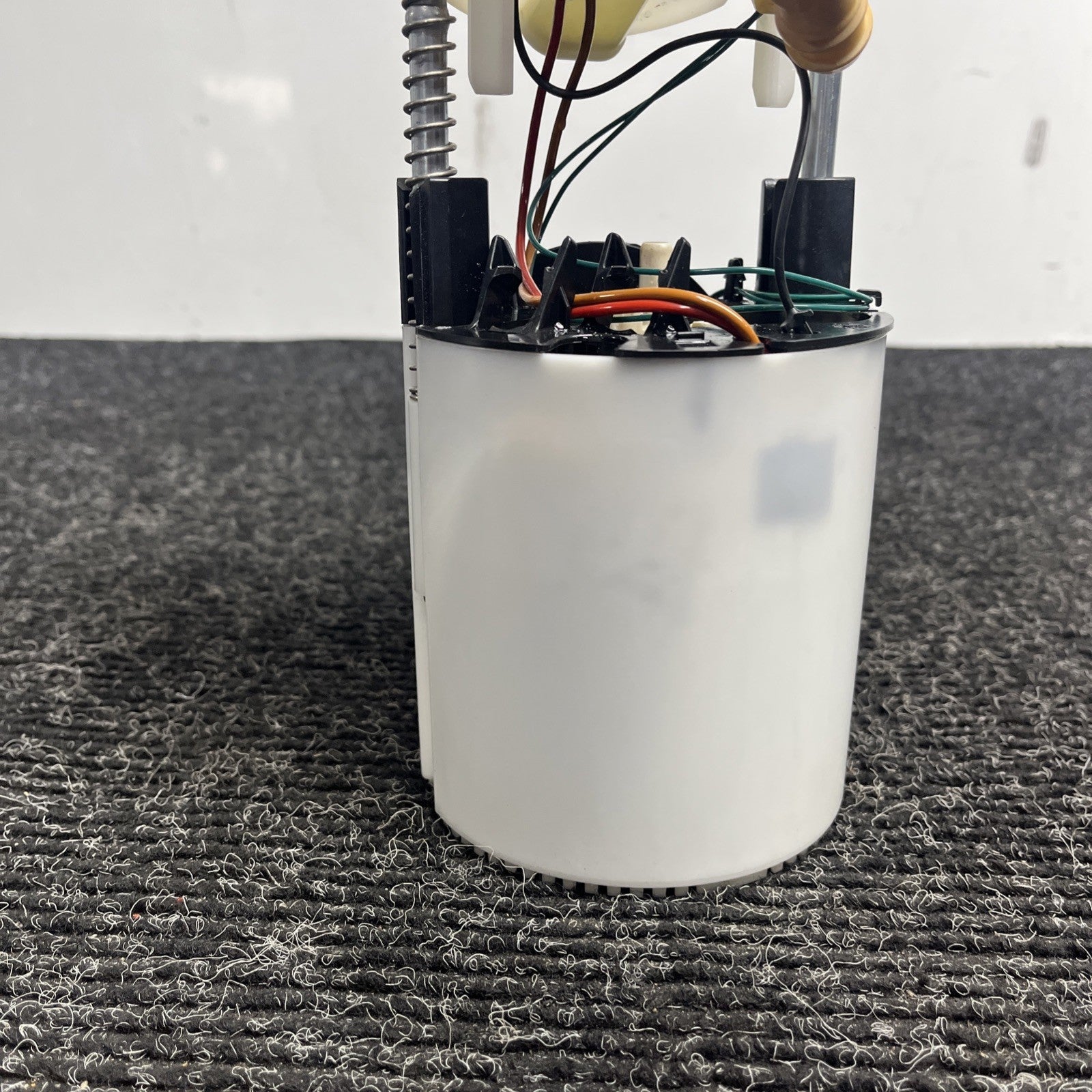 ☑️ 06-13 BMW E90 E84 E82 E88 E92 128i 135i 335i X1 Right Fuel Pump Assembly OEM