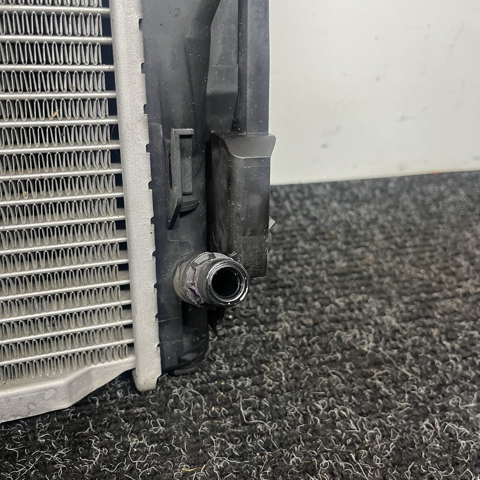 ☑️BMW E93 E92 E90 E82 328I N52 Engine Radiator Ac Condenser Assembly OEM