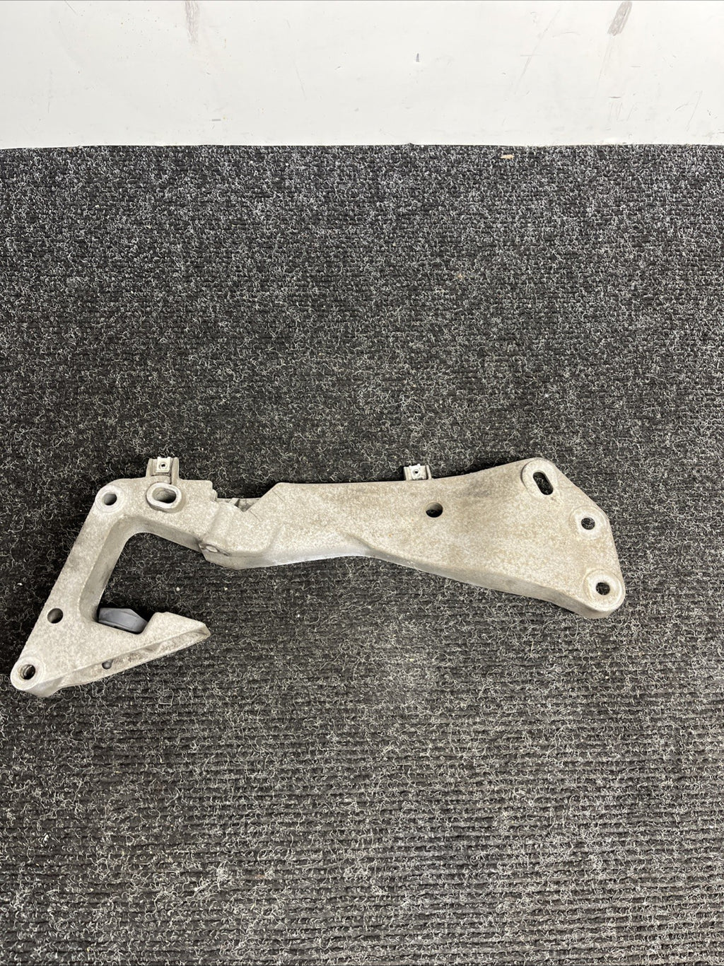 ☑️ 06-19 BMW E92 F30 F32 328XI 335XI 428XI AWD Transmission Mounting Bracket OEM
