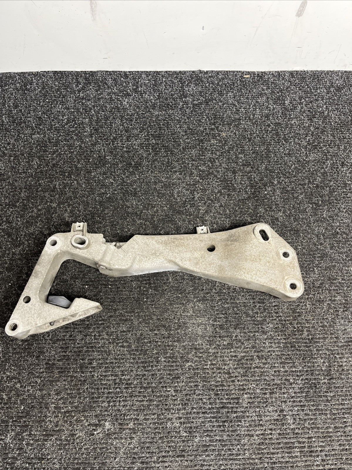 ☑️ 06-19 BMW E92 F30 F32 328XI 335XI 428XI AWD Transmission Mounting Bracket OEM