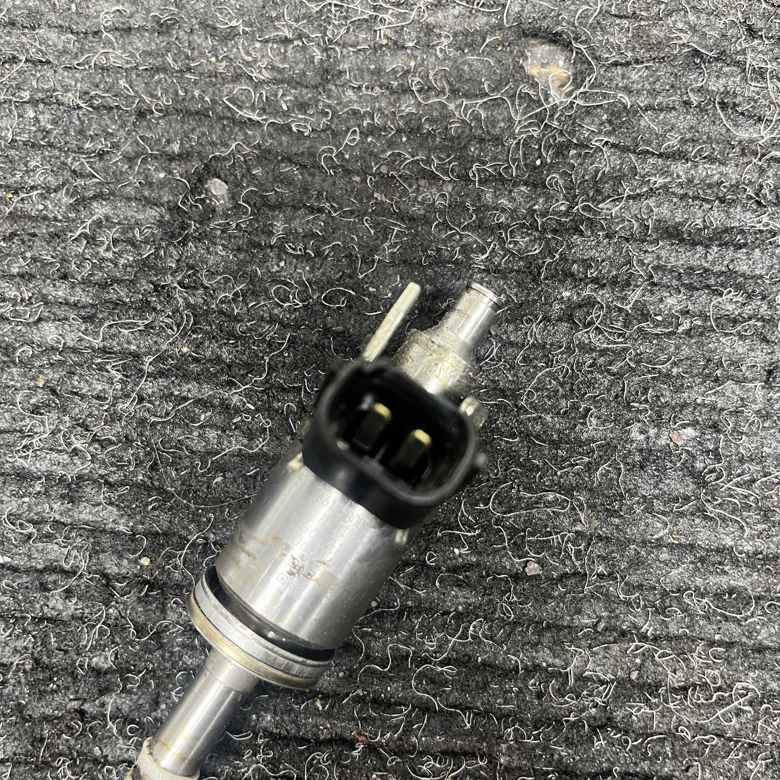 ☑️ 13-17 Scion FR-S Subaru BRZ 2.0L FA20 HIGH PRESSURE FUEL INJECTOR Genuine