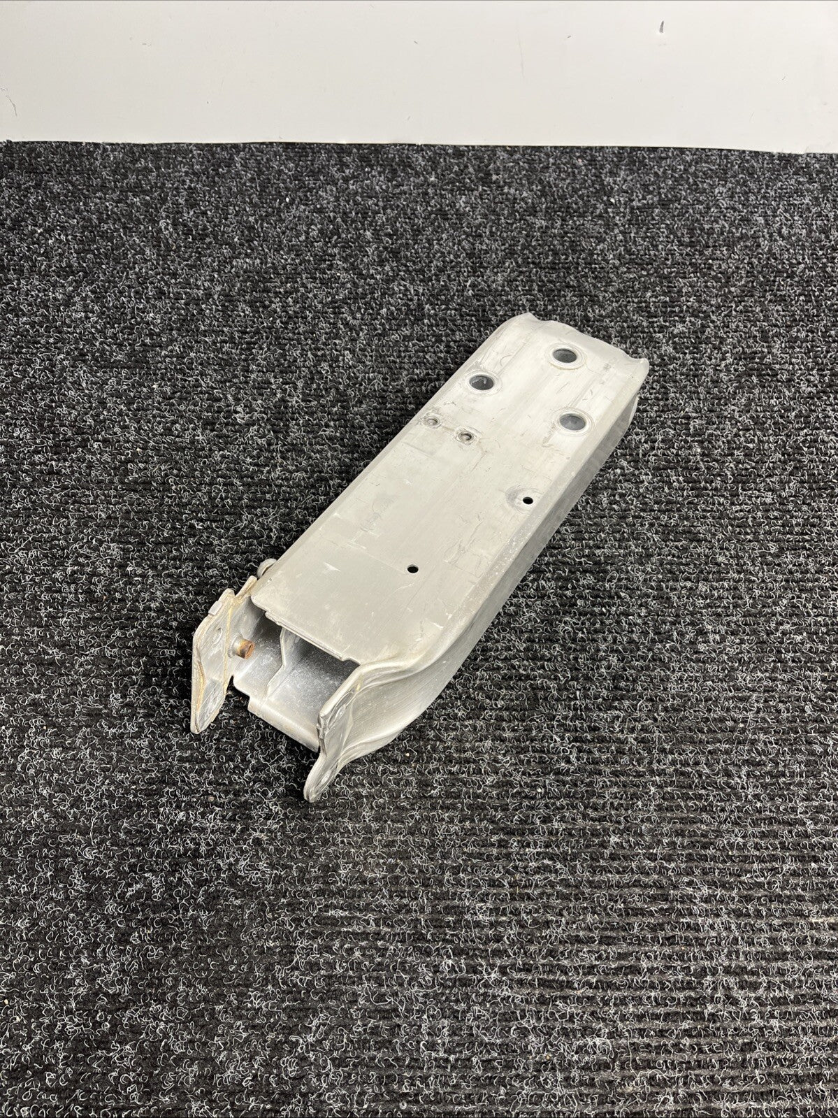 ☑️ 12-18 OEM BMWF30 F32 F33 328 335 Front Driver Upper Bumper Carrier Bracket