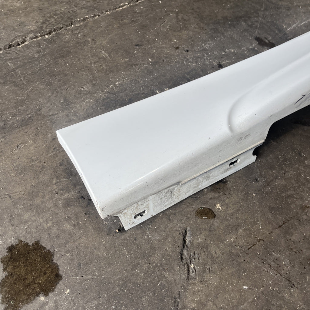 ☑️08-13 OEM BMW E88 E82 135 MSport Left Driver Side Skirt Rocker Panel White