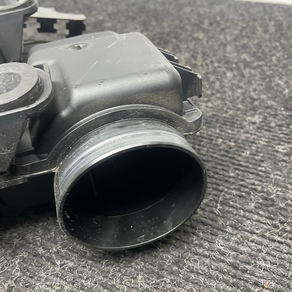 ☑️ 11-17 BMW X3 F25 F10 3.0L Engine Air Intake Filter Housing Box OEM 7583725