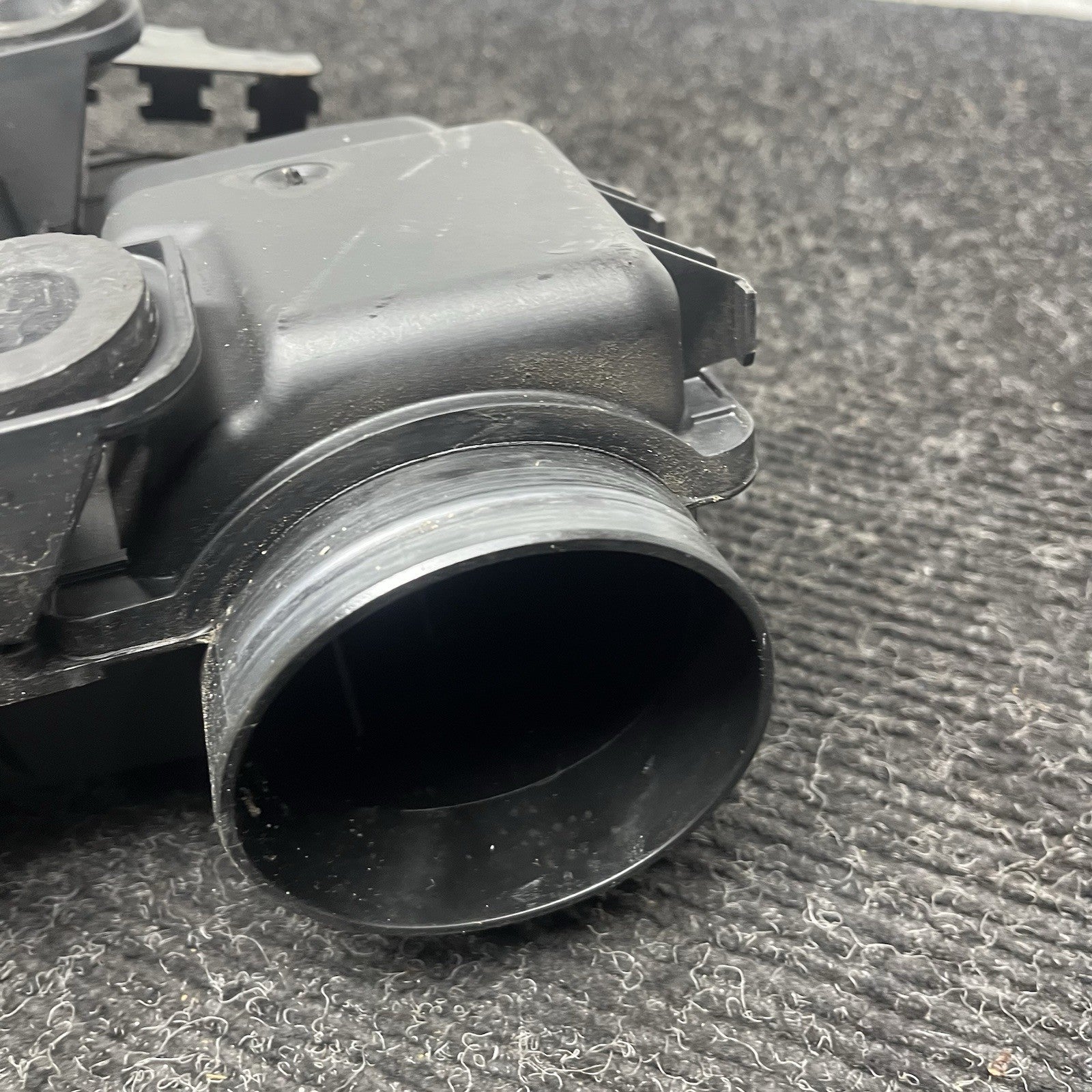☑️ 11-17 BMW X3 F25 F10 3.0L Engine Air Intake Filter Housing Box OEM 7583725
