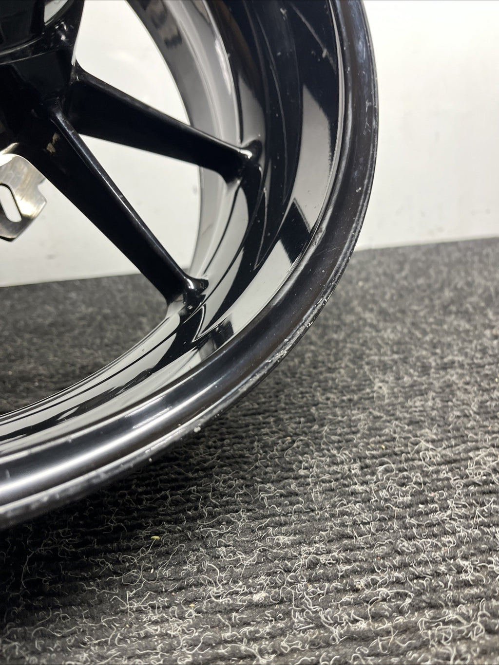 ☑️ OEM GENUINE 2009-2014 BMW S1000RR BLACK REAR WHEEL RIM (53711760)
