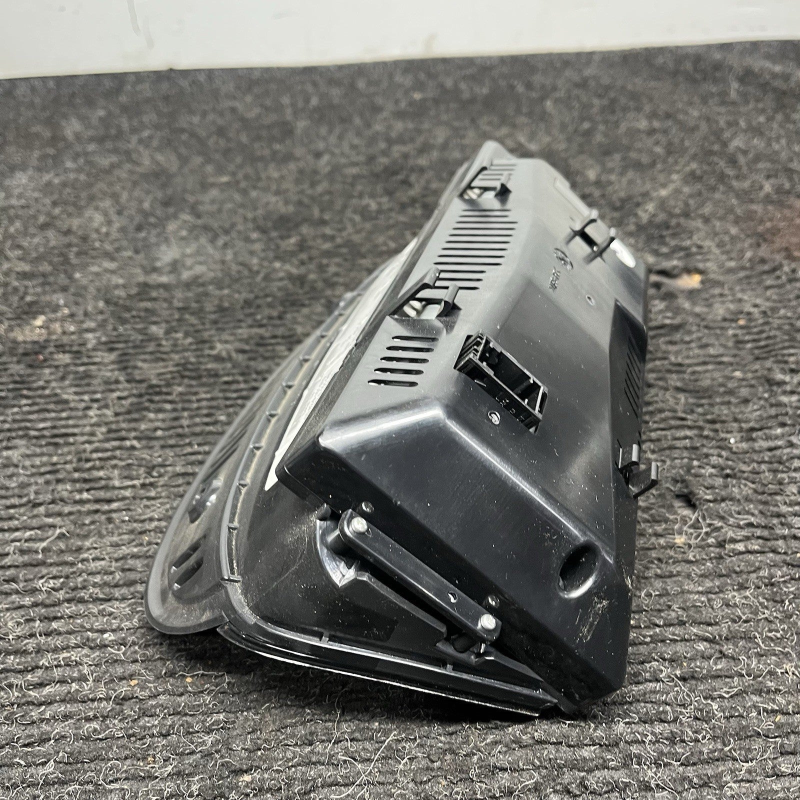 ☑️ 2008-2013 BMW M3 E92 E93 E90 NAVIGATION RADIO SCREEN MONITOR DISPLAY 9151979