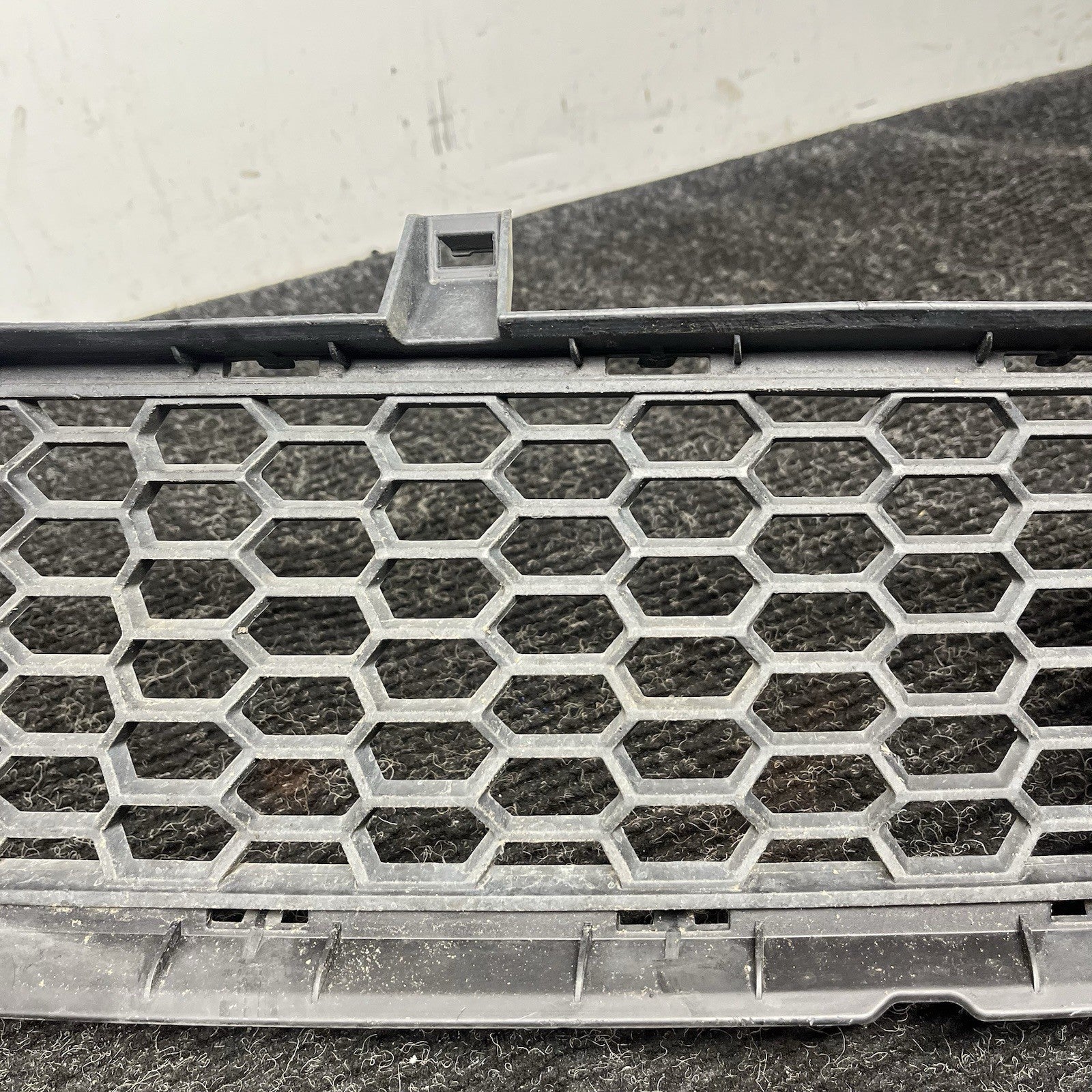 ☑️ 11-13 BMW E70 X5 GRILLE MESH TRIM FRONT BOTTOM LOWER BUMPER OEM 081523