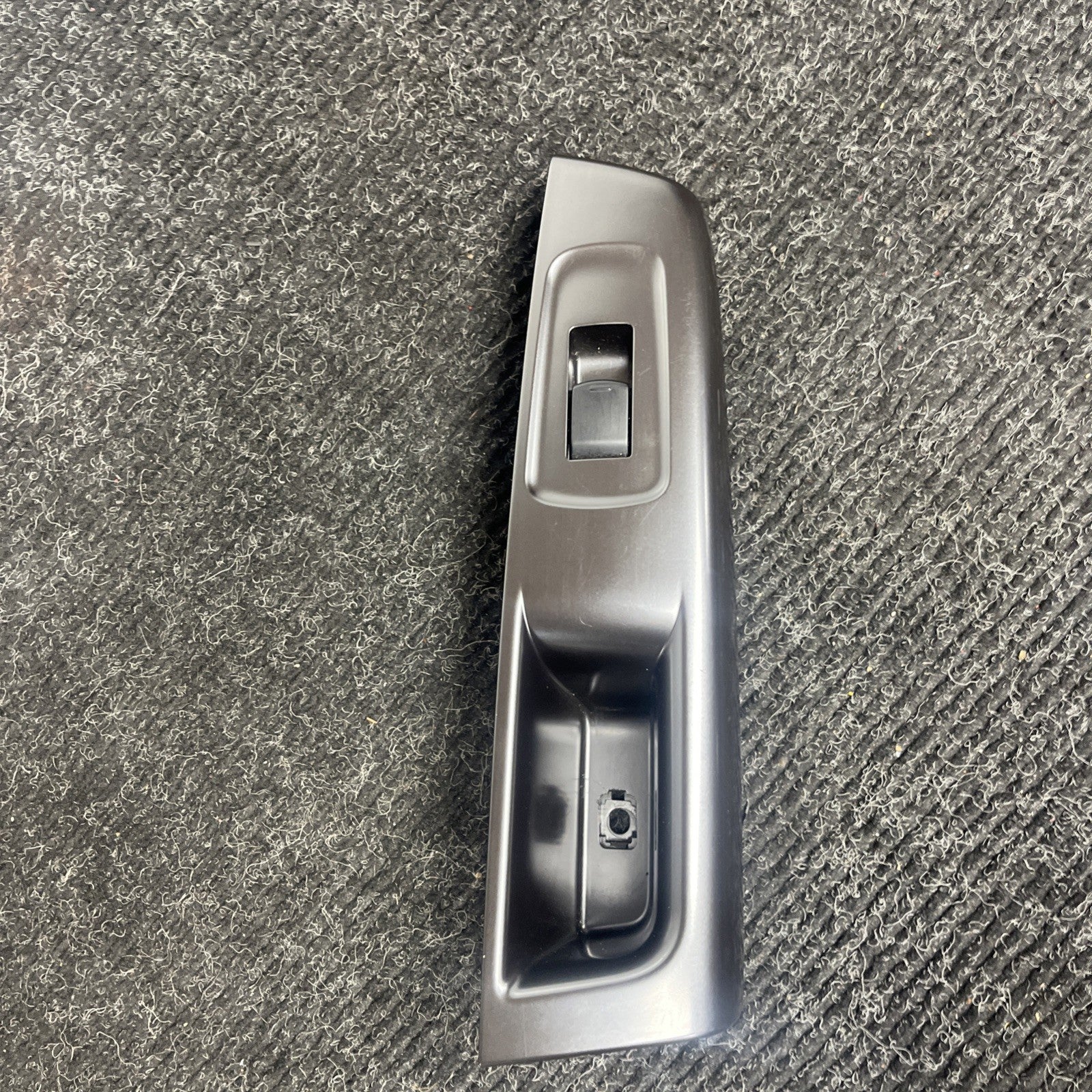 ☑️ 2011-2014 SUBARU WRX STI REAR LH DRIVER WINDOW SWITCH TRIM. P/N 94266FG510