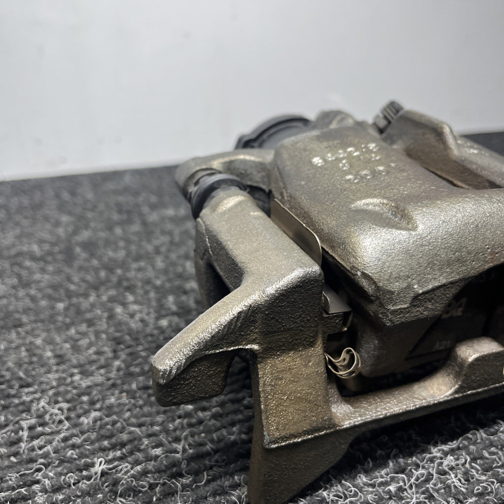☑️ 08-12 AUDI B8 A4 B8 A5 Q5 REAR BRAKE CALIPER MOTOR LEFT DRIVER OEM 062723