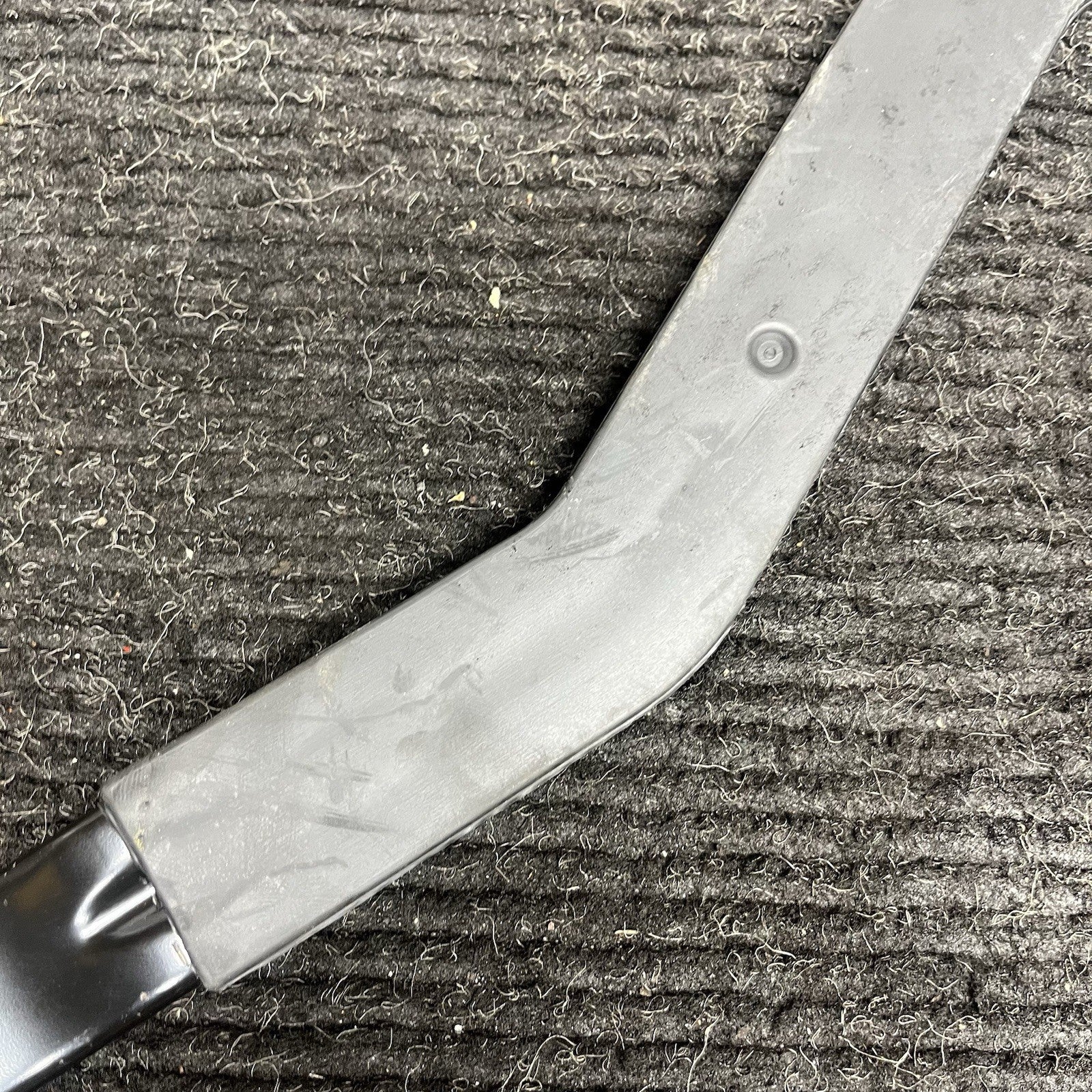 ☑️ 2008-2013 BMW 128i 135i Coupe Battery Protection Bar Bracket Holder Tie OEM