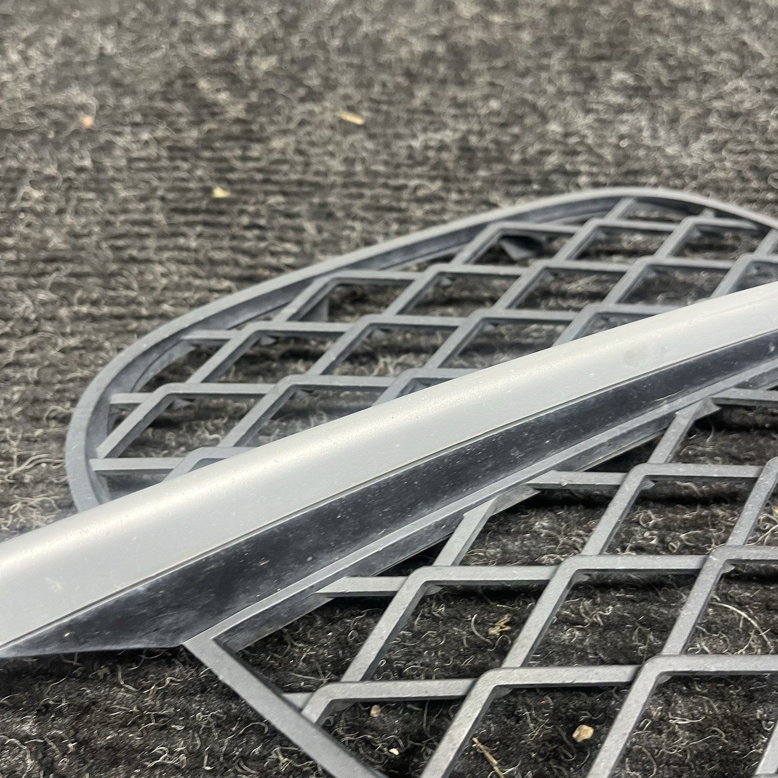 ☑️ 09-13 BMW E70 X5 35DX Front Left Driver Side Outer Bumper Grille 7222857 OEM