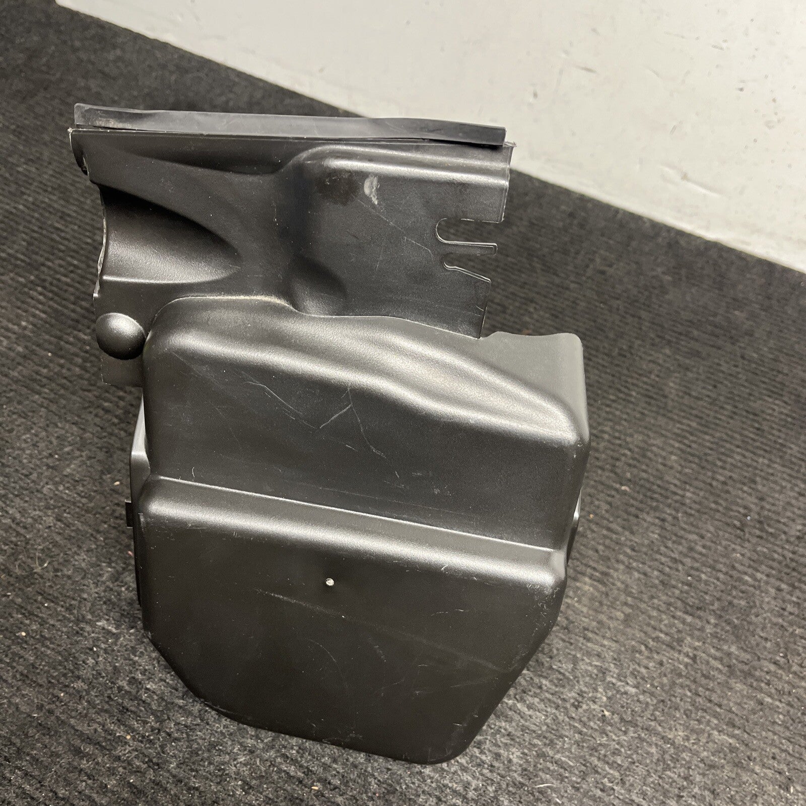 ☑️ 06-13 BMW E90 E92 RIGHT PASSENGER CABIN AIR DUCT HOUSING COVER OEM 6925018