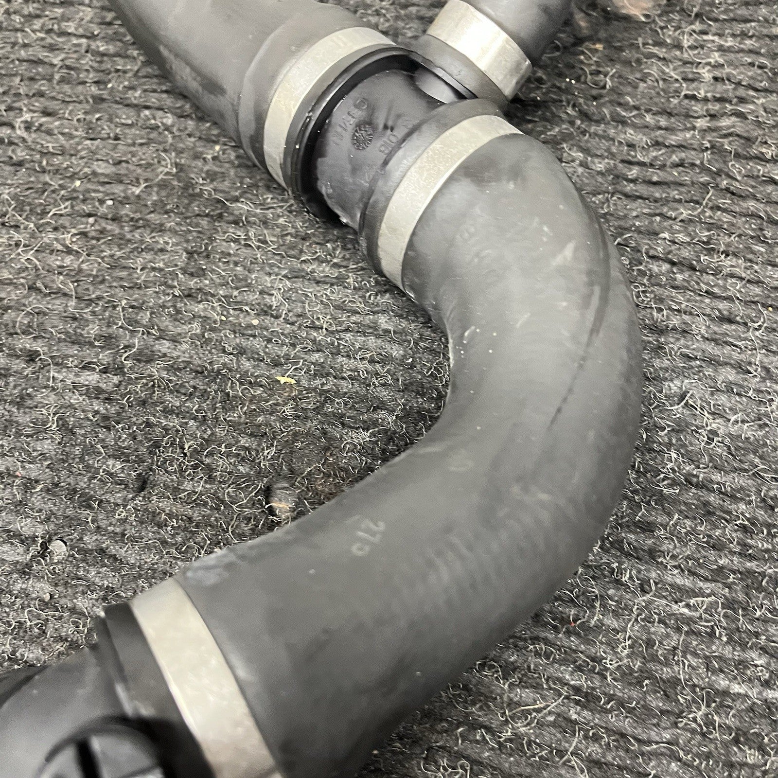 ☑️ 12-16 BMW F22 F30 F32 228i 328i Radiator Coolant Water Hose Pipe 7619256 OEM