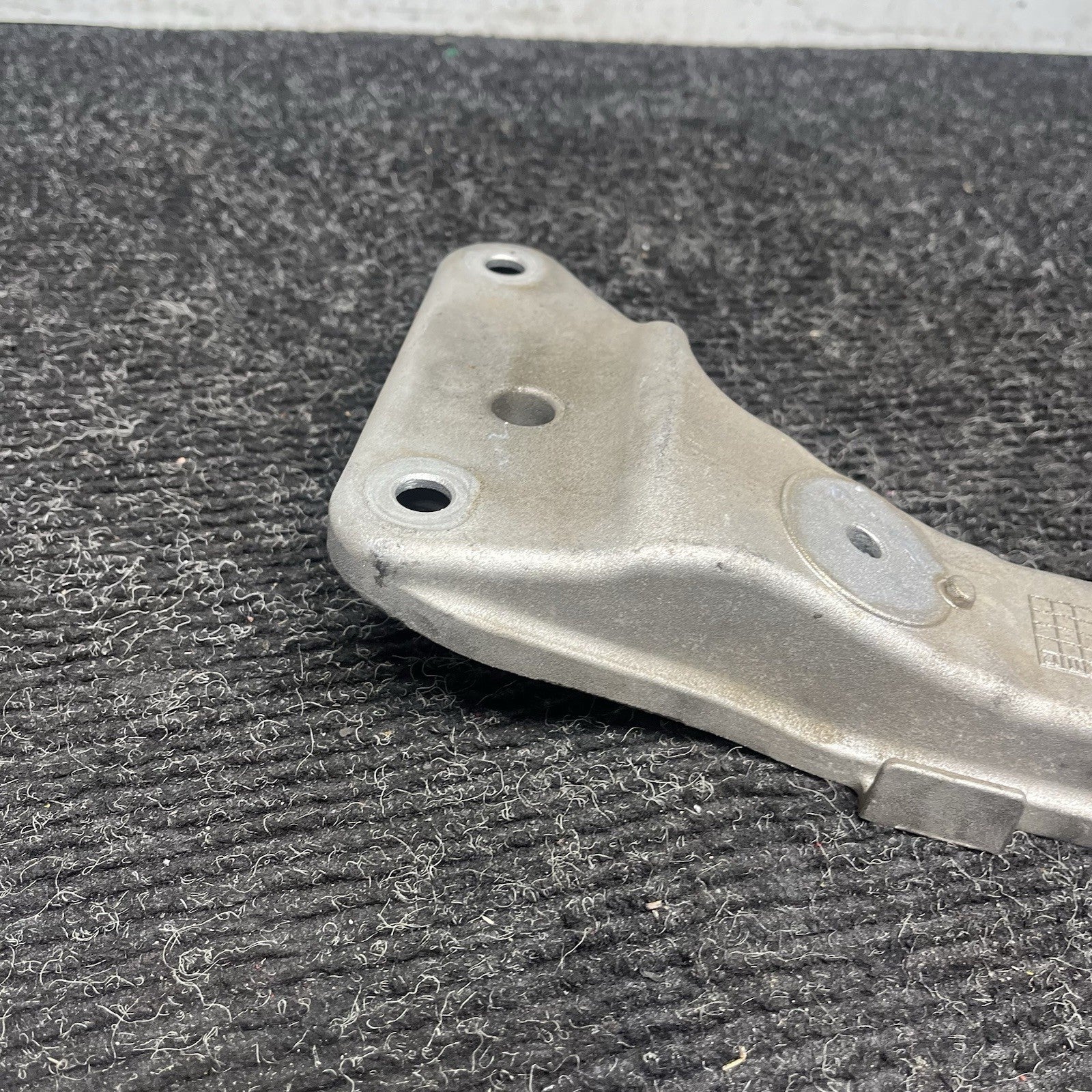 ☑️ 16-21 BMW F30 F32 F36 Auto Transmission Gearbox Support Mount Bracket OEM