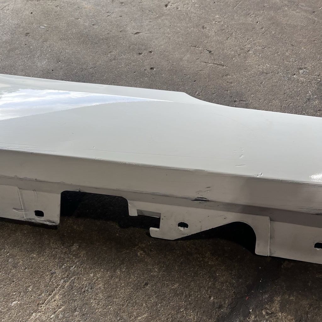 ☑️ 07-13 OEM BMW E92 E93 Right Passenger Side Skirt Rocker Panel White