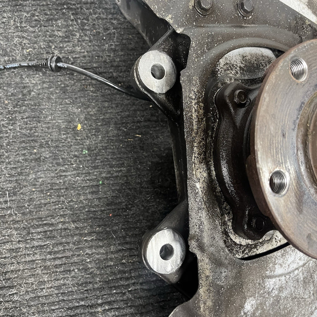 ☑️ 07-19 BMW F15 X5 X6 AWD Front Right Side Spindle Knuckle Hub 6773784 OEM