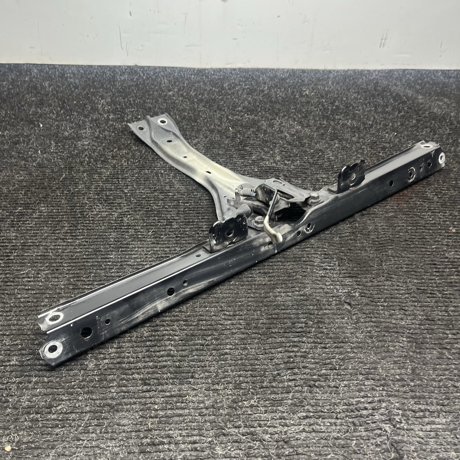 ☑️ 2015-18 SUBARU WRX RADIATOR CORE UPPER CENTER TIE BAR LOCK SUPPORT OEM Black
