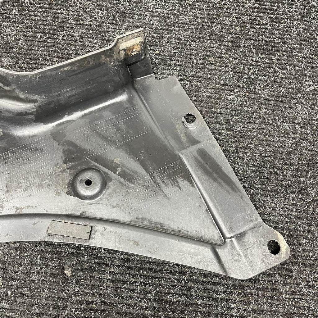 ☑️ 08-13 OEM BMW E92 E93 M3 Front Right Passenger Bottom Arch Liner Cover Panel