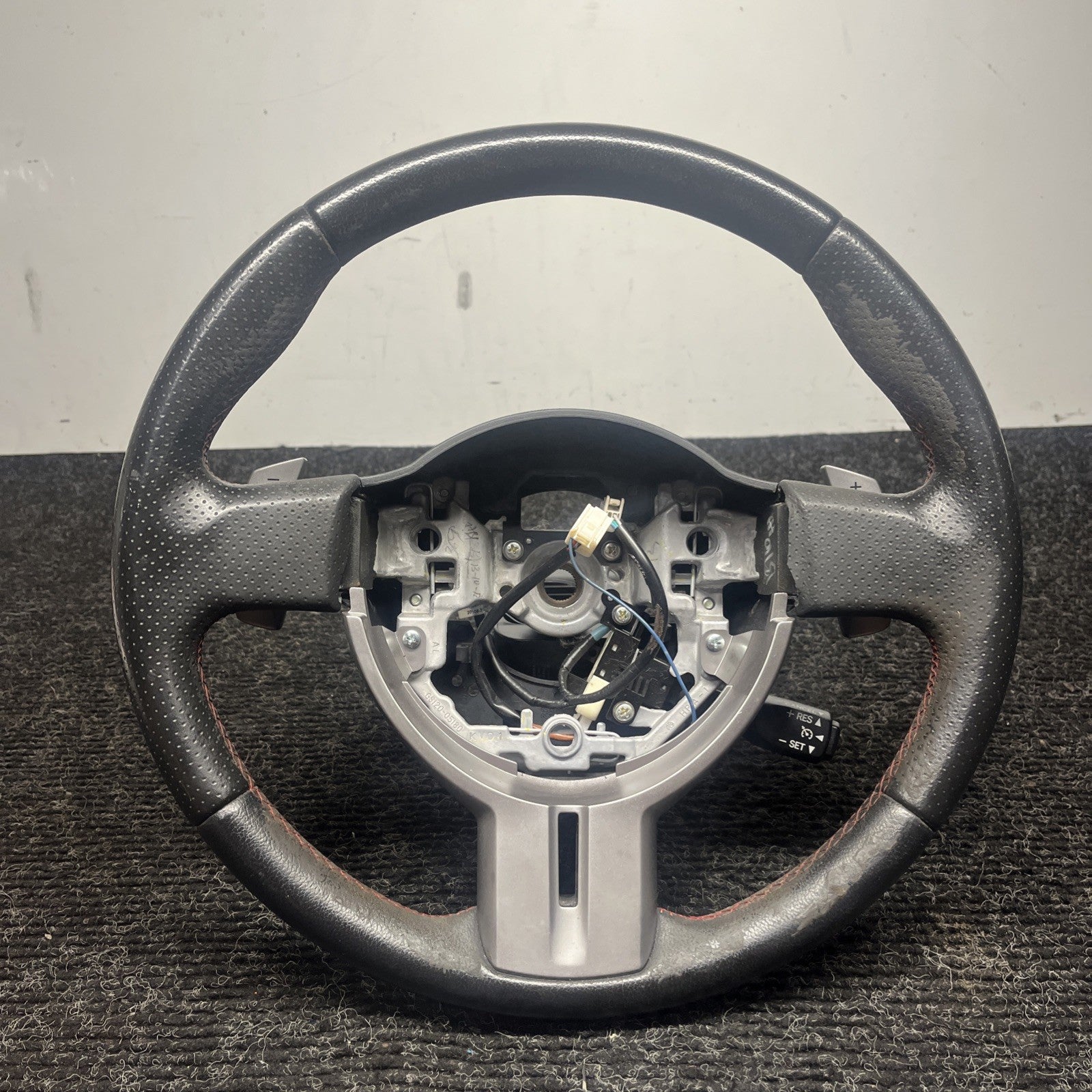 ☑️ 2013-2016 SCION FRS Subaru BRZ OEM Steering wheel Red Stitched Shift Paddles