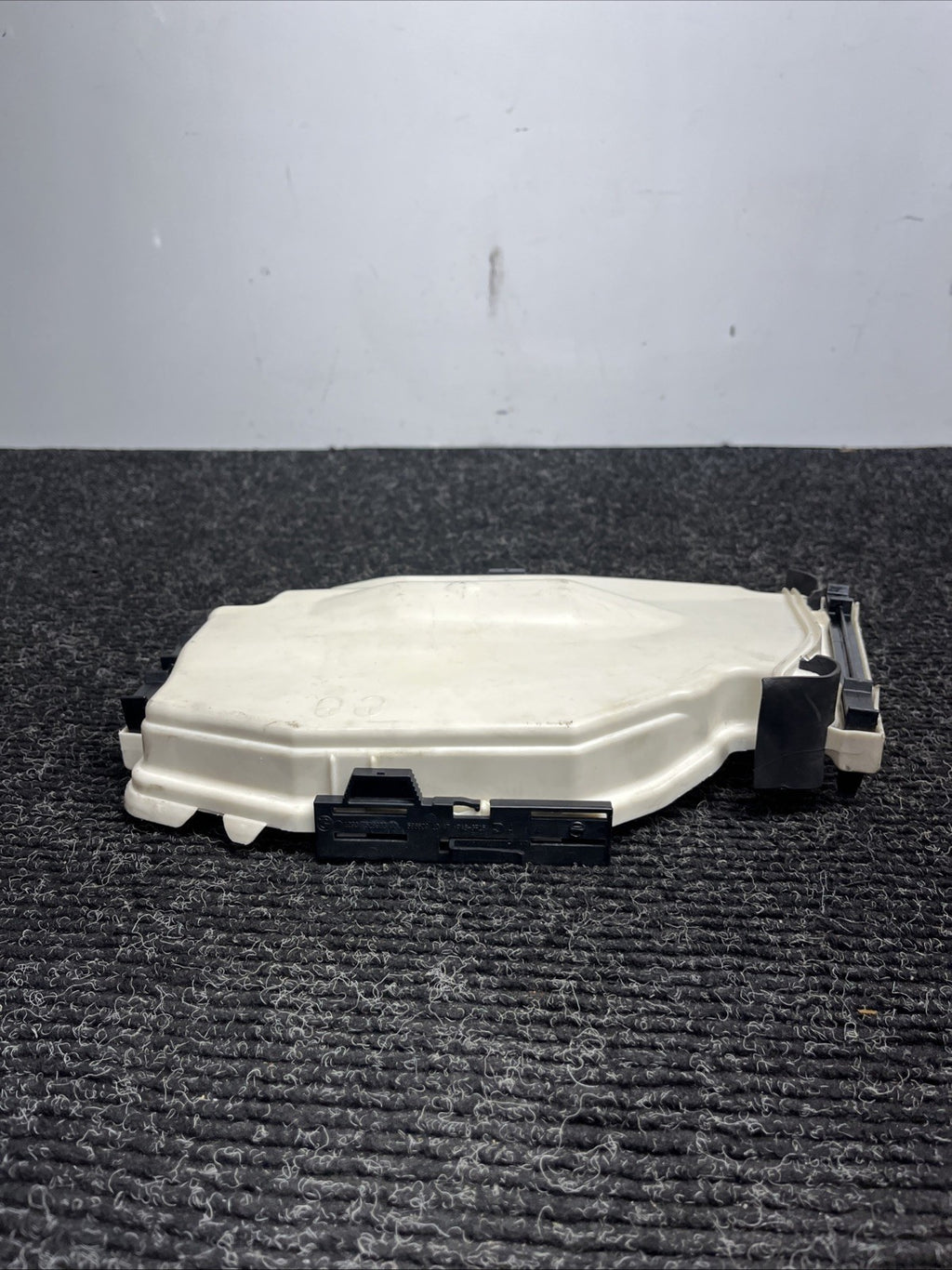 ☑️ BMW E88 E82 E90 E92 E84 DME ECU Electronic Computer Box Top Cover Housing OEM