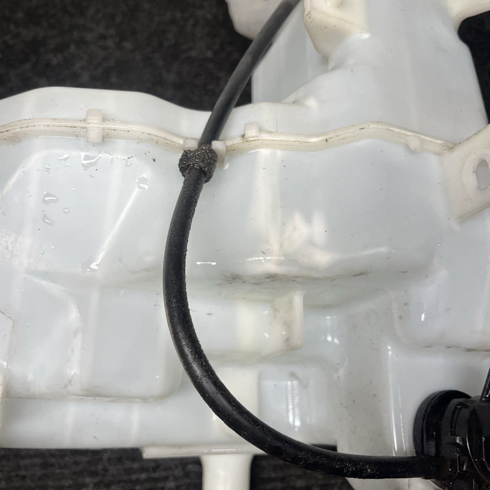 ☑️ 2013-2020 SUBARU BRZ SCION FRS WINDSHIELD WASHER FLUID RESERVOIR TANK OEM