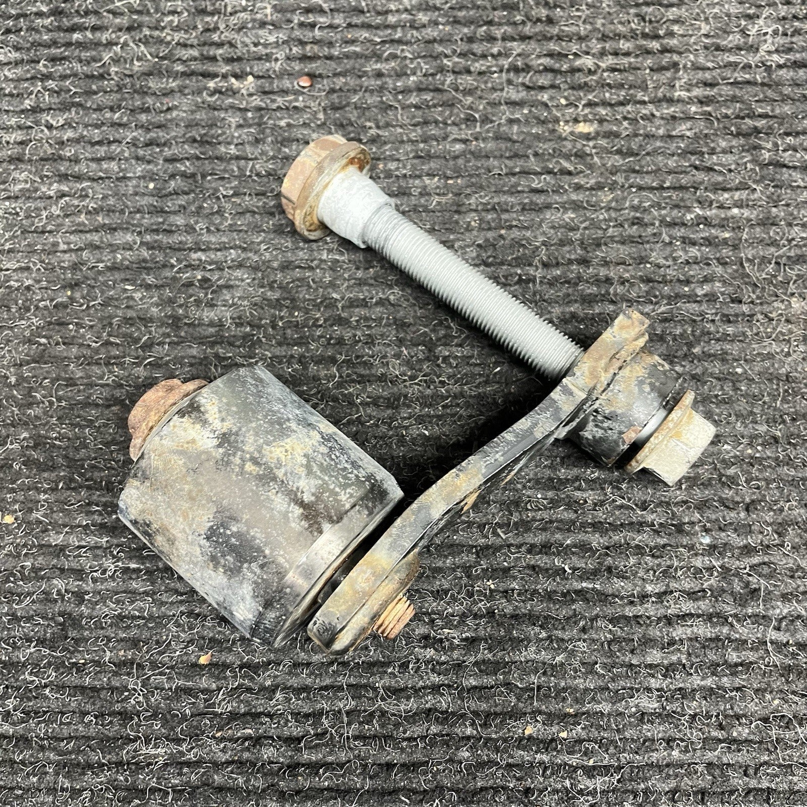 ☑️ BMW E90 E91 E92 E93 Diesel M57N2 Vibration Absorber 6780134 6773193
