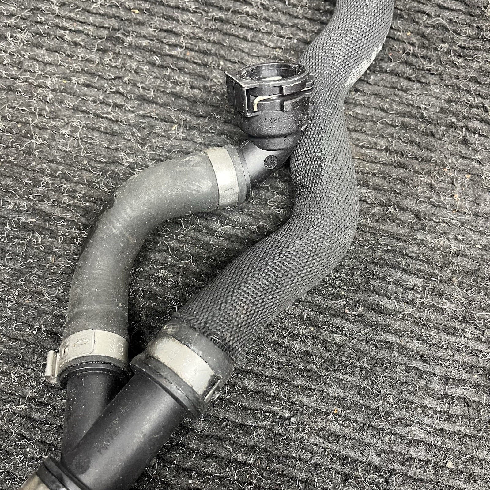 ☑️ 08-14 BMW E70 E71 X5 X6 35i N55 Engine Lower Radiator Coolant Hose Pipe OEM