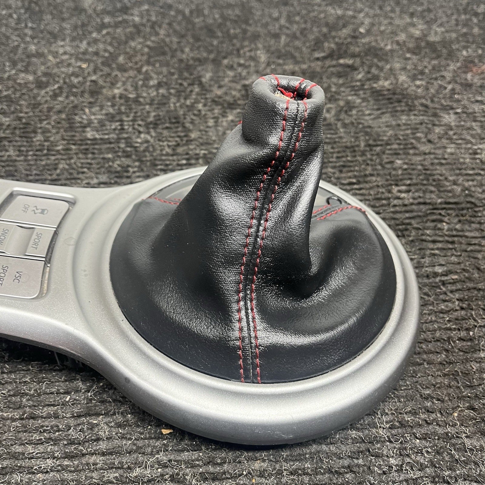 ☑️ 13-20 TOYOTA 86 BRZ FRS AUTOMATIC SHIFTER TRIM LEATHER BOOT RED STITCHING OEM
