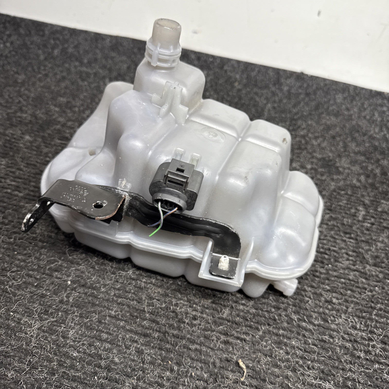 ☑️ 2012-2018 AUDI A6 RADIATOR COOLANT OVERFLOW RESERVOIR EXPANSION TANK OEM