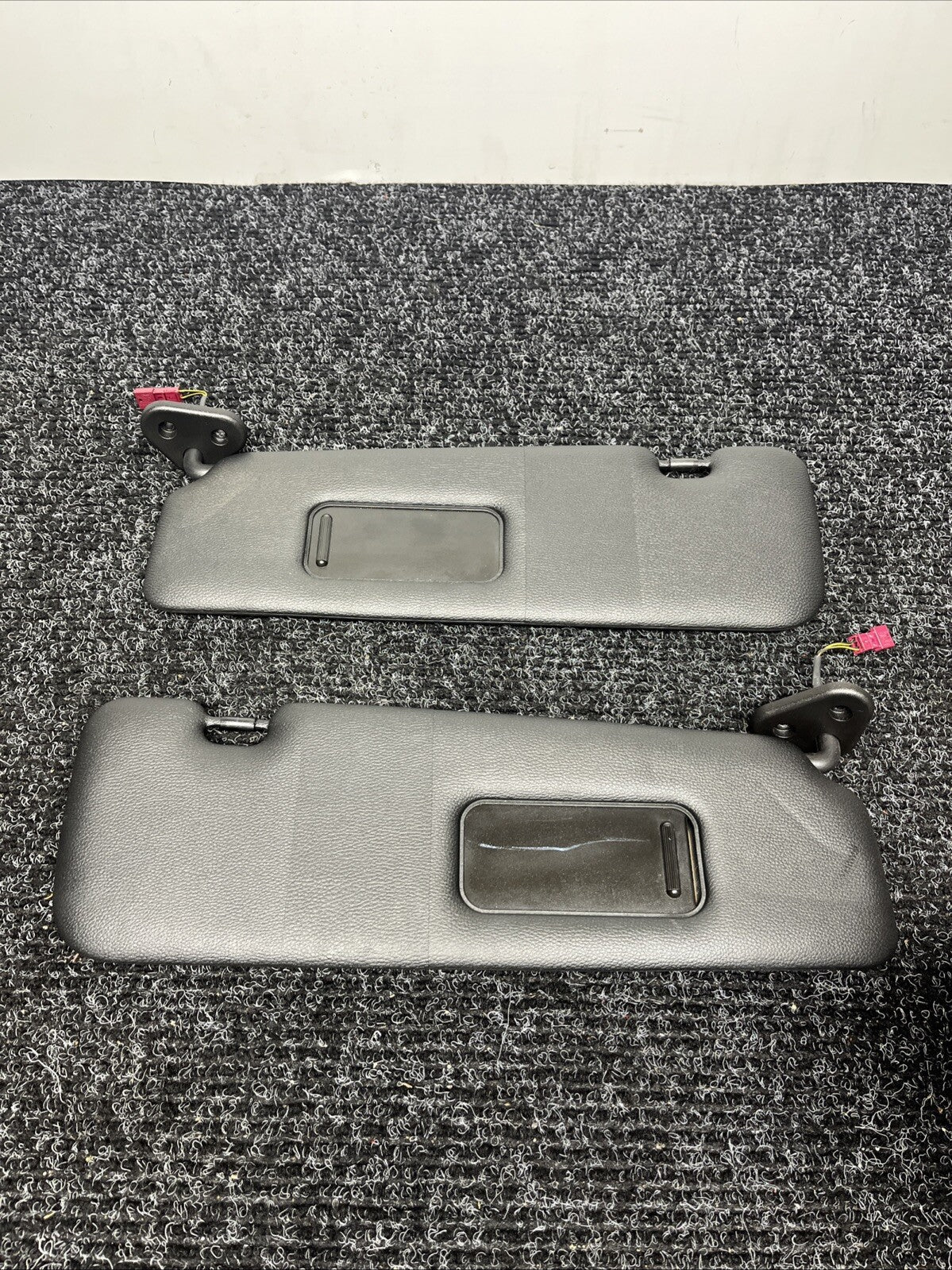 ☑️ 07-13 OEM BMW E88 E93 128 328 335 M3 Convertible Driver Passenger Visor SET