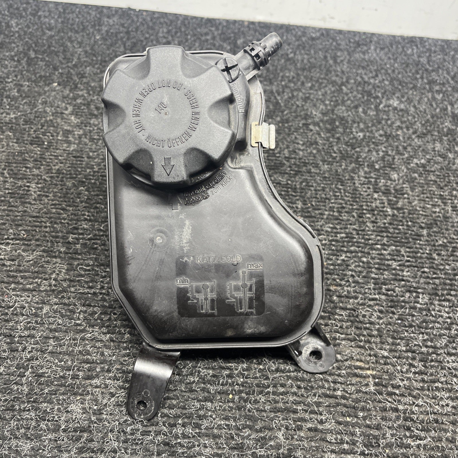 ☑️ 06-13 BMW E82 E88 E90 E92 E93 Radiator Expansion Tank Coolant Reservoir OEM
