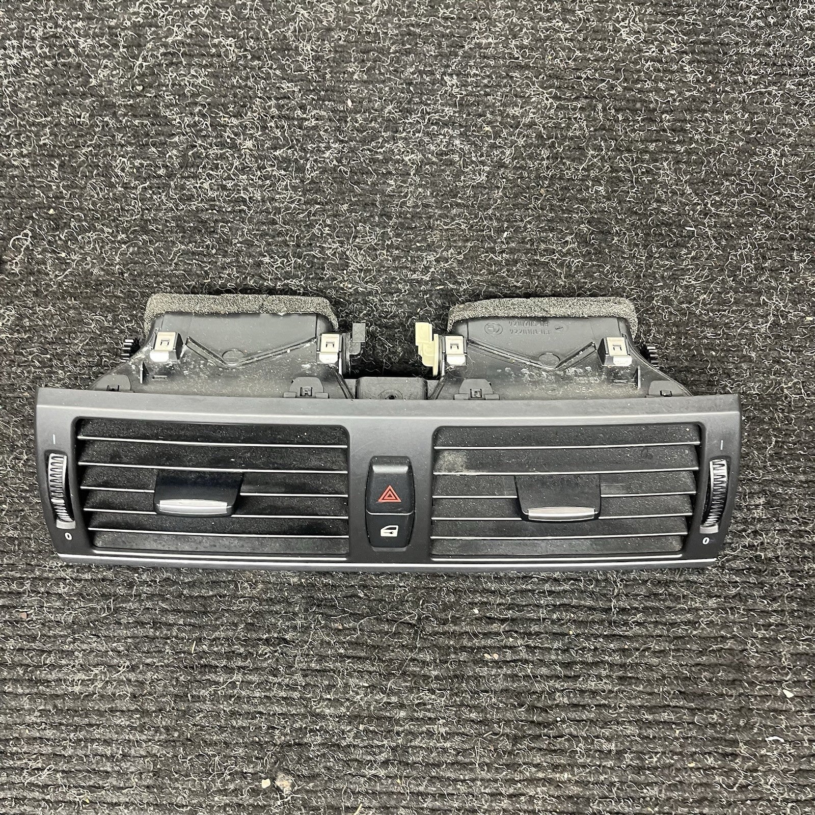 ☑️ 2007-2013 BMW X5 X6 E70 E71 Center Dash Air Vent 64229210705 OEM
