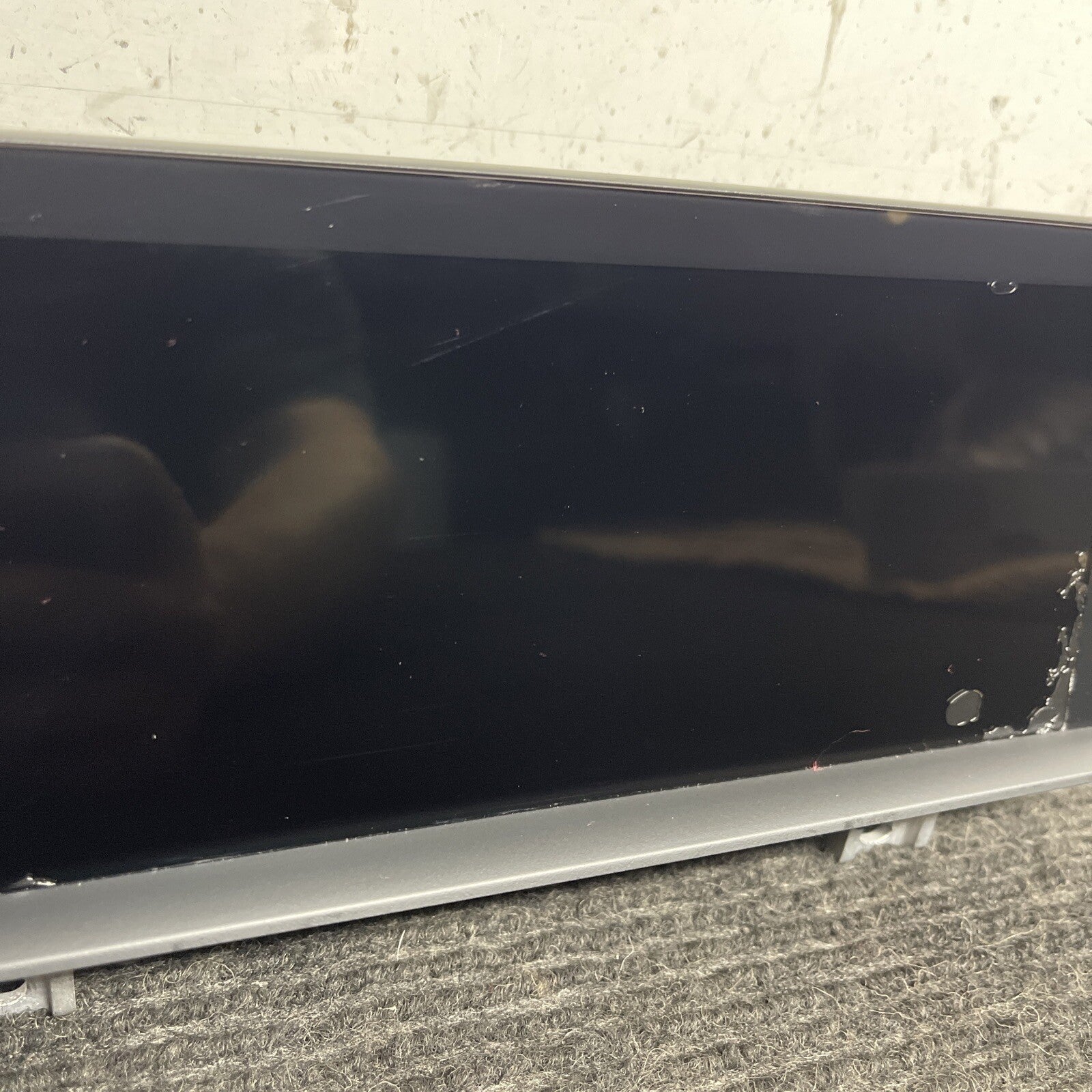 ☑️ BMW F20 F21 F22 F23 OEM RADIO SCREEN 9381039 NBT EVO 8.8” BLEMISH ON SCREEN