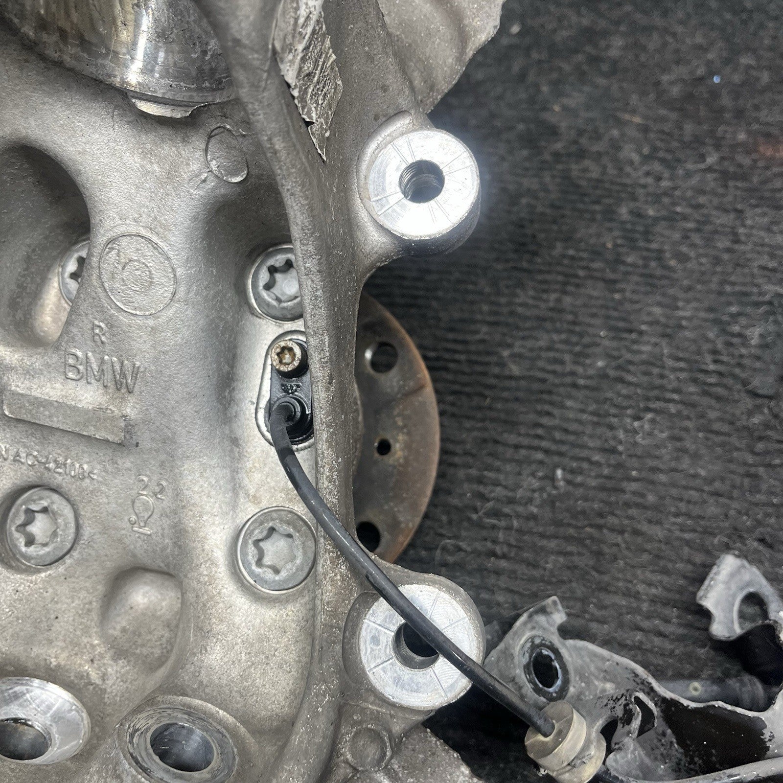 ☑️ 14-17 BMW F22 F23 M235i Front Right Passenger Spindle Knuckle Hub RWD OEM