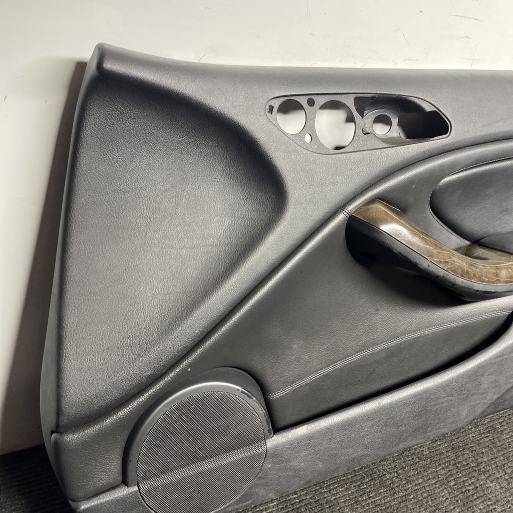 ☑️02-06 BMW E46 COUPE CONVERTIBLE PASSENGER RIGHT SIDE DOOR PANEL CARD BLACK OEM