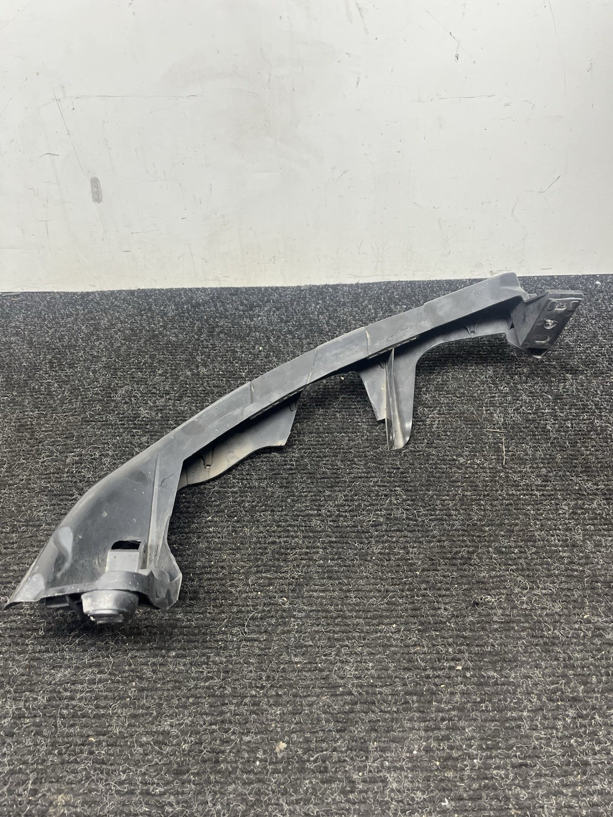 ☑️ 08-13 BMW E90 E92 E93 M3 OEM Drivers Left Headlight Bracket Carrier Mount LH