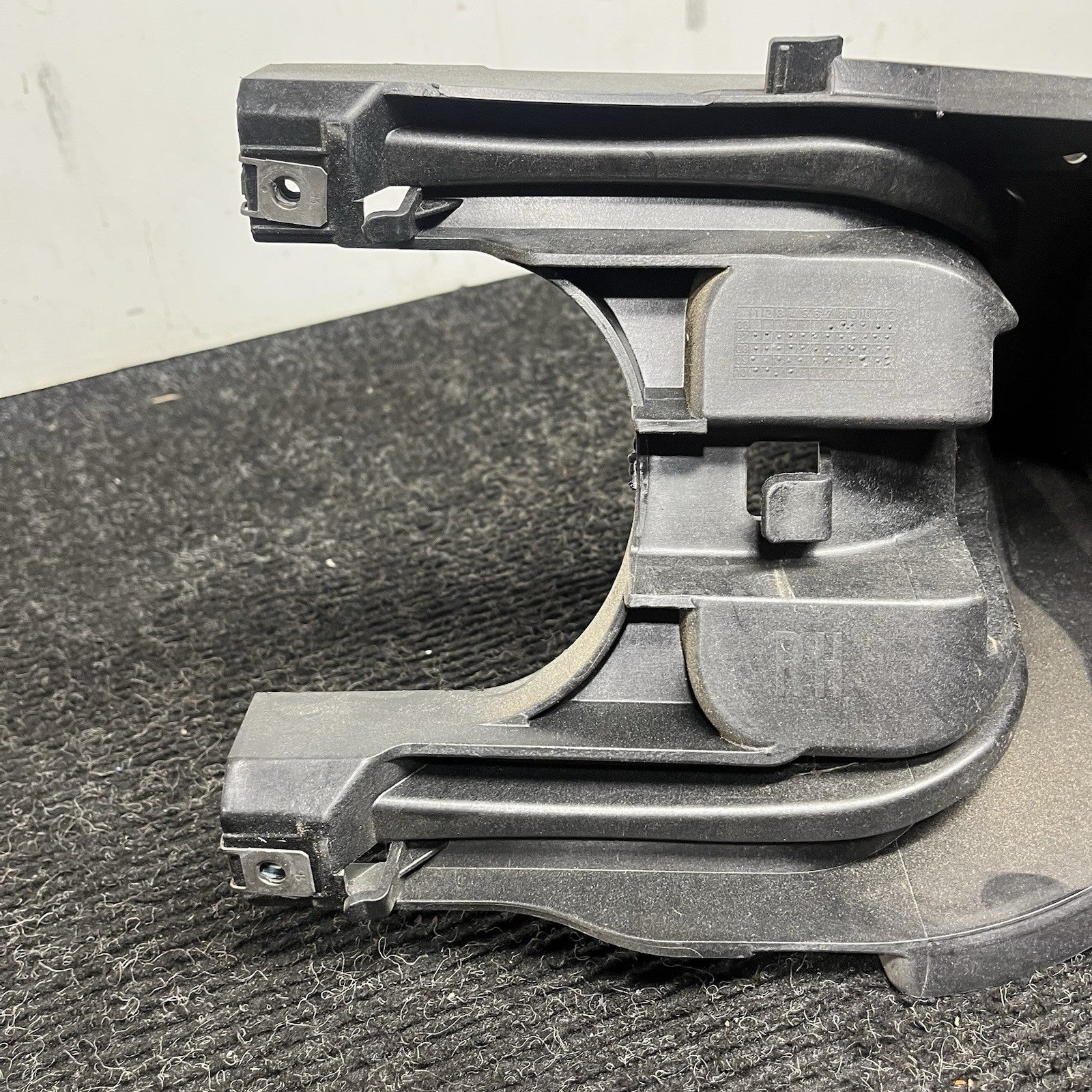☑️ 07-13 BMW E70 E71 X5 X6 Front Right Side Headlight Mount Bracket w Sensor OEM