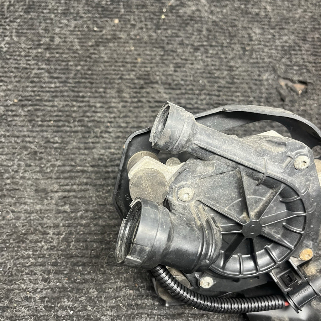 ☑️ OEM BMW E82 E88 E90 E91 E92 E93 128 328 N51 N52 Smog Air Injection Pump